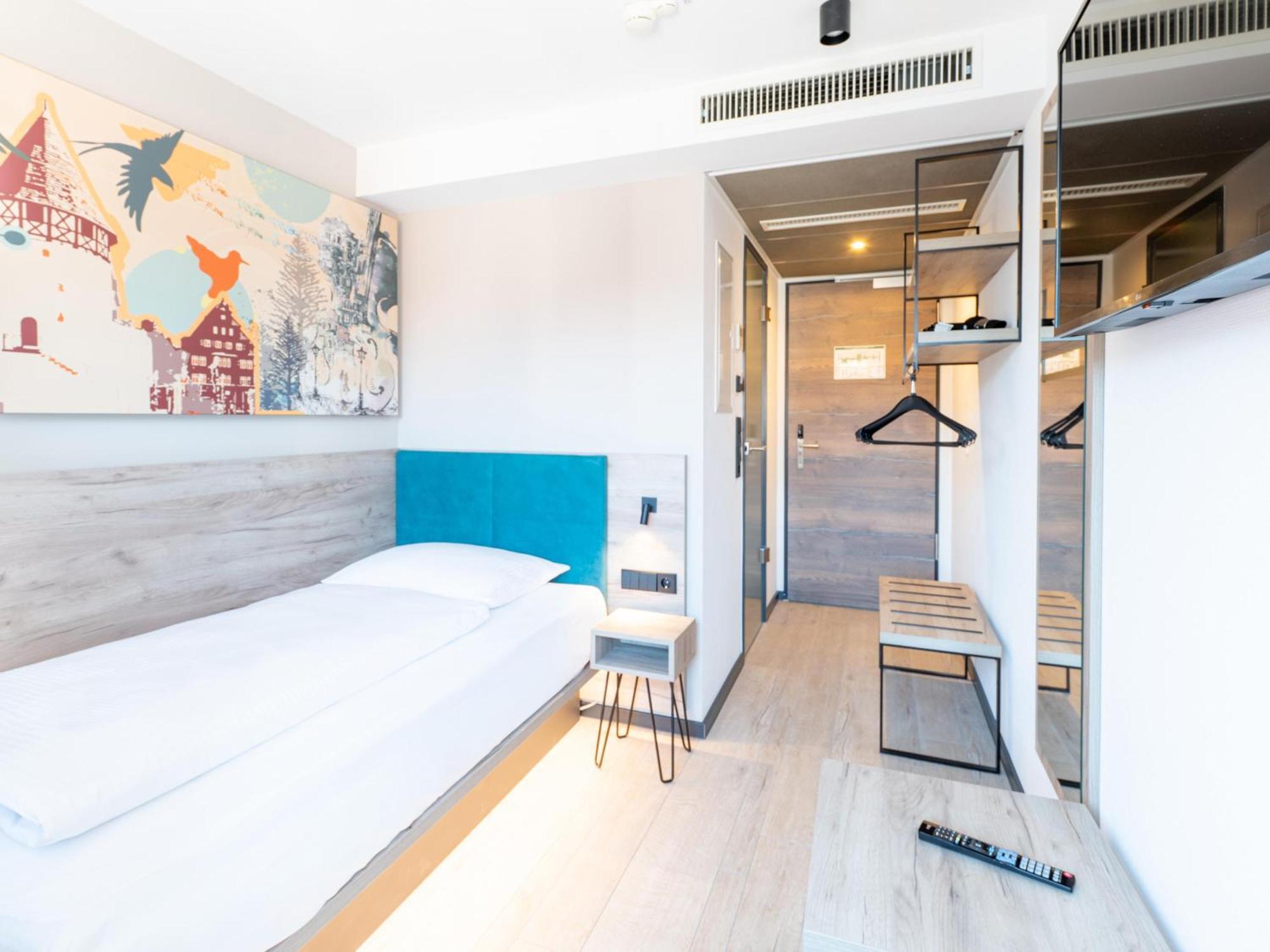 B&B Hotel Albstadt-Hbf ภายนอก รูปภาพ