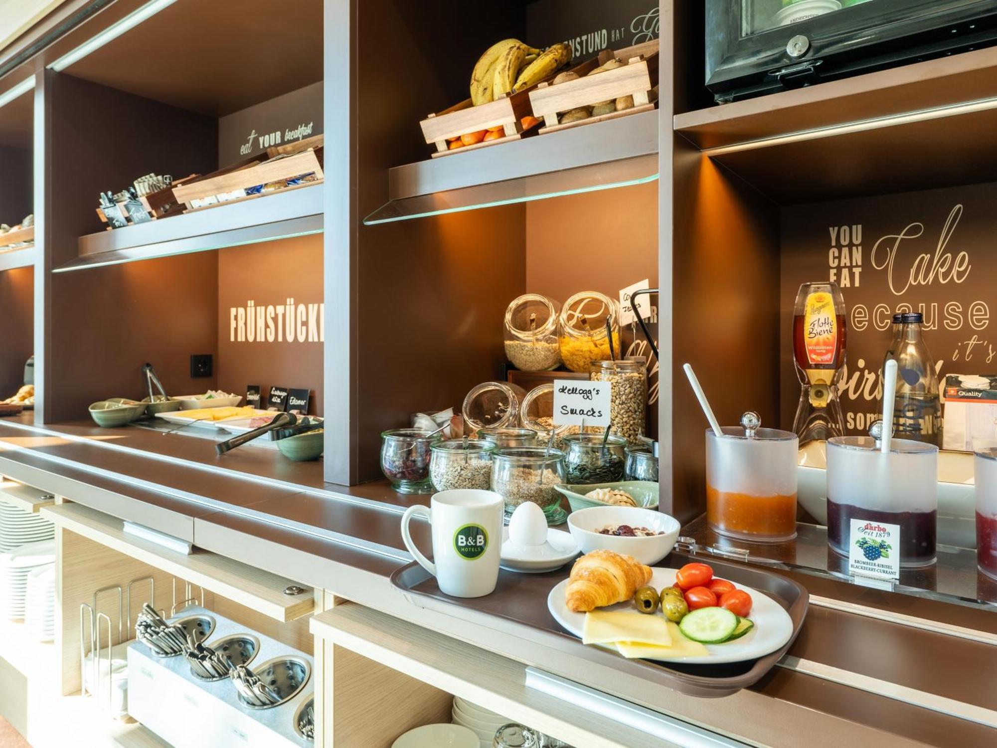 B&B Hotel Albstadt-Hbf ภายนอก รูปภาพ